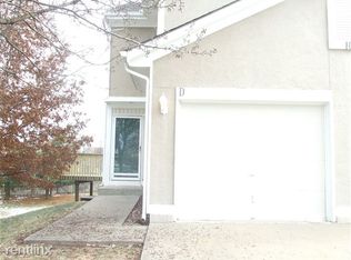 4601 NE Whispering Winds Dr UNIT 62, Lees Summit, MO 64064