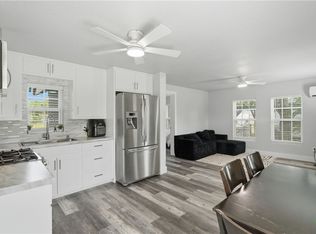 1407 N San Marcos St, Seguin, TX 78155