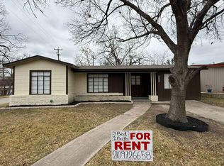 202 Mink Dr, San Antonio, TX 78213