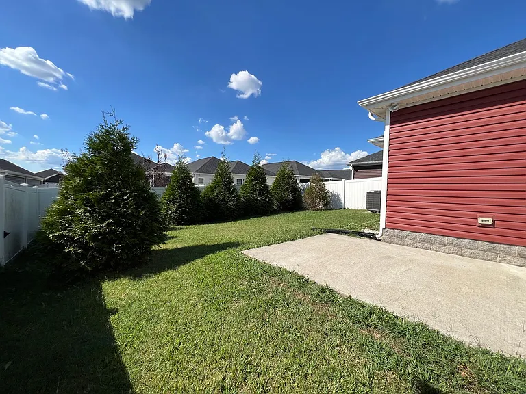 113 Sir Barton Ct — Photo 32