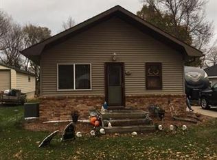 637 9th St SE, Willmar, MN 56201