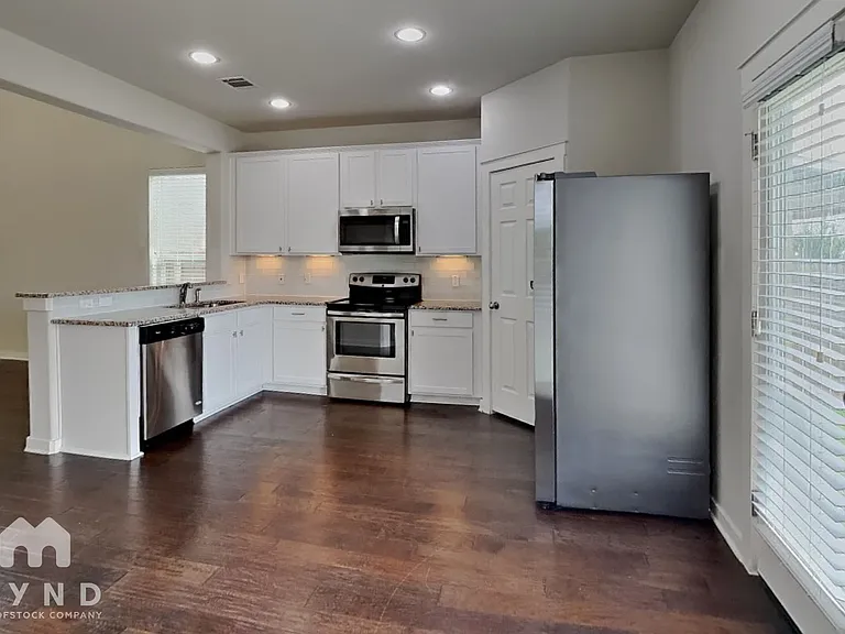 16304 Travesia Way — Photo 4