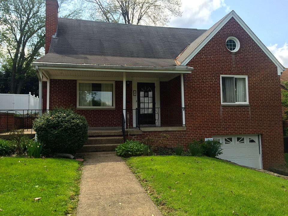 1st image of 17 Fairfax Dr.