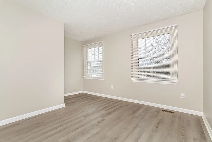4980 Riverwatch Dr — Photo 7