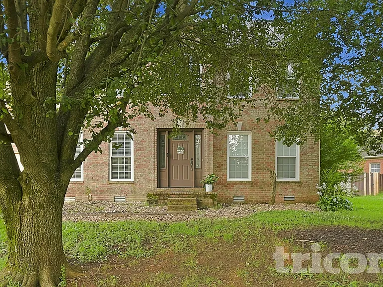 2420 Amber Glen Dr — Photo 1