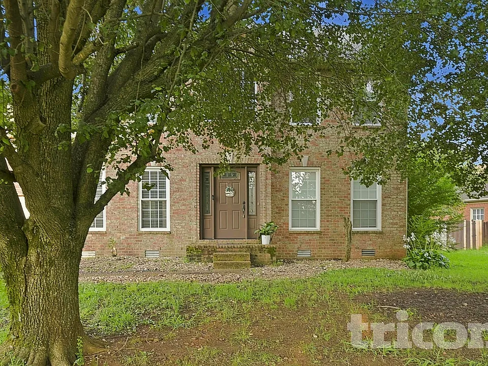 2420 Amber Glen Dr