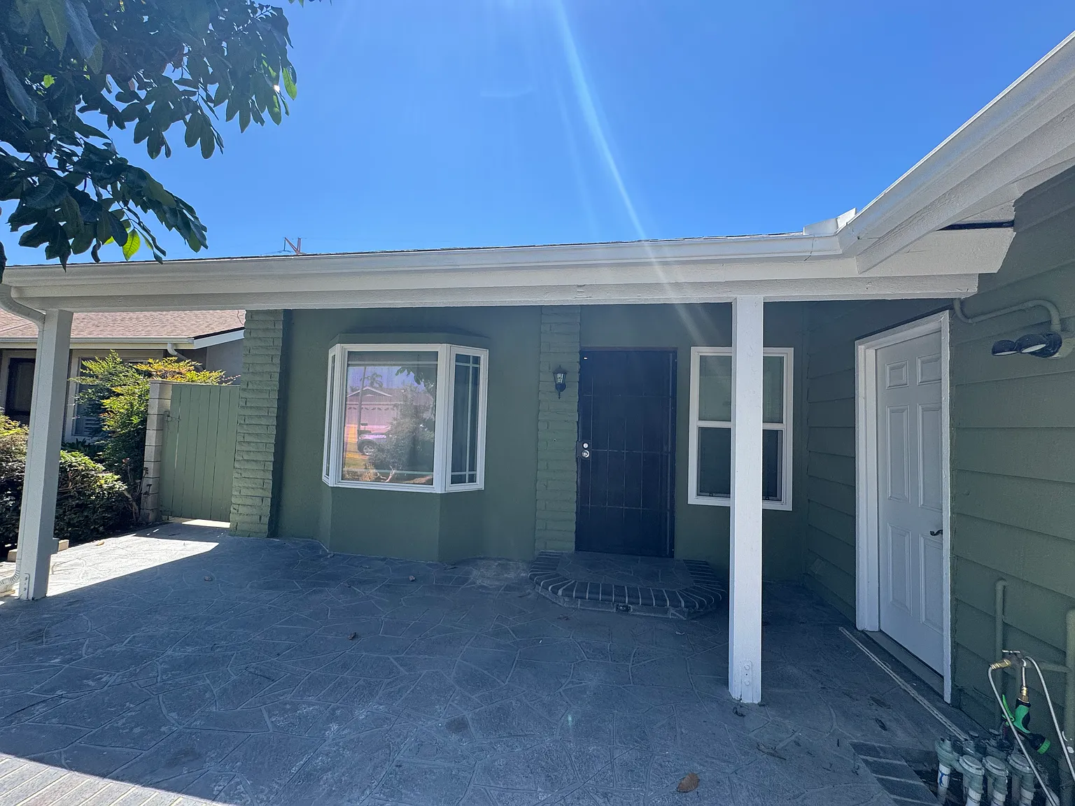 5 bed, 1899 sqft, $1,500 — Photo 3