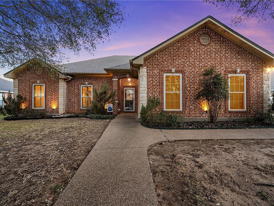 1st image of 1208 Heritage Way Dr