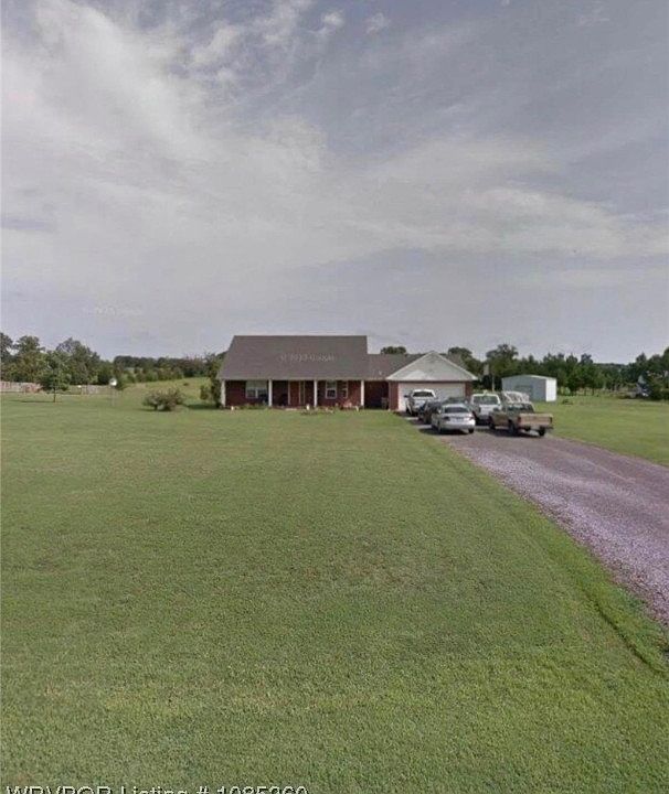 1st image of 611 Bonnie Bell Ln