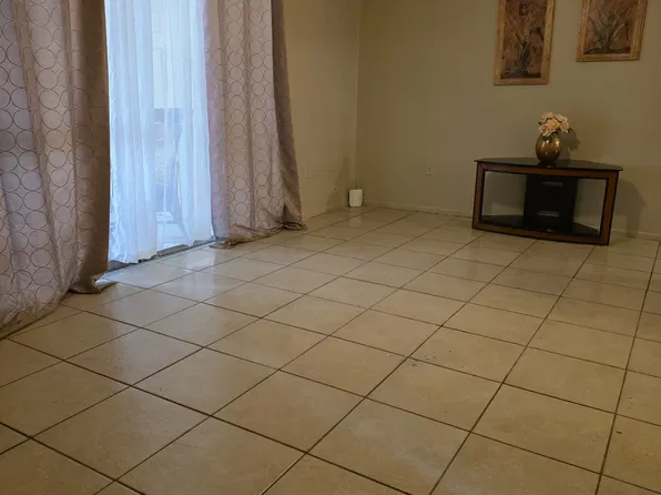 301 E Whitehall Ct APT D, Tampa, FL 33604