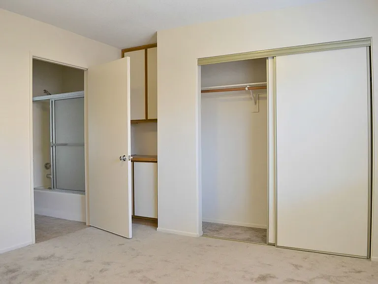 Desert Villas Apartment Homes — Photo 19