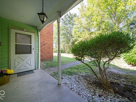 2nd image of 6442 Commons Dr