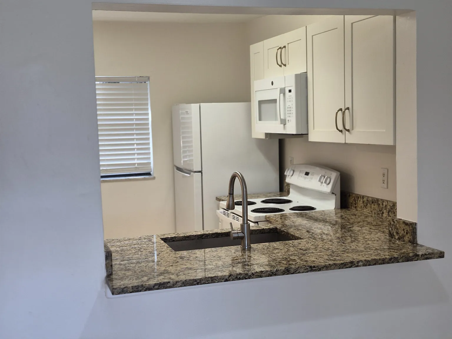 2 bed, $2,100 — Photo 2