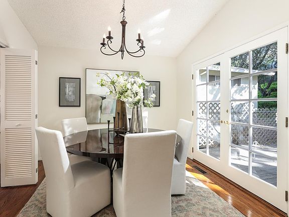3rd image of 607 Alameda De Las Pulgas
