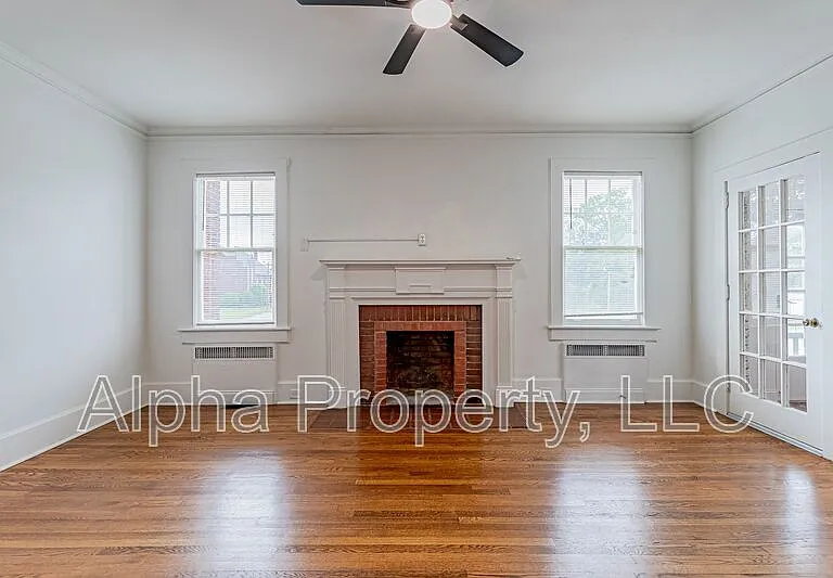 712 Augusta St — Photo 5