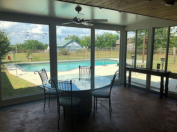 Sunroom / Pool
