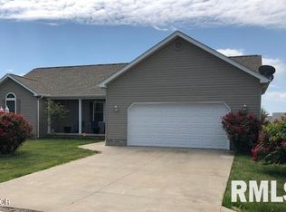 1704 Dynasty Dr, Herrin, IL 62948