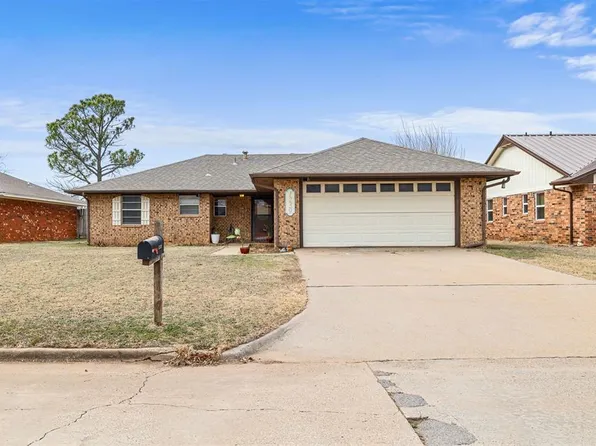 1239 Carriage Dr, Duncan, OK 73533