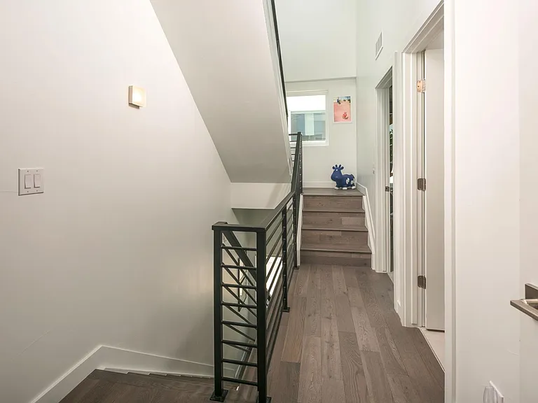 1616 N Irving St #44 — Photo 8