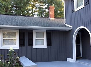 20 Poverty Hollow Rd, Newtown, CT 06470