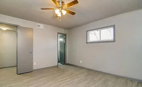 Monroe Flats — Photo 3