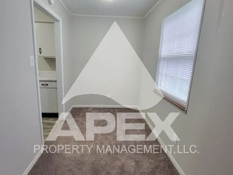 Fairhill Apartments — Photo 5