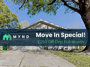 6526 Turtlewood St, Houston, TX 77049