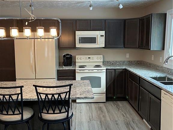 5th image of 6562 Queens Way