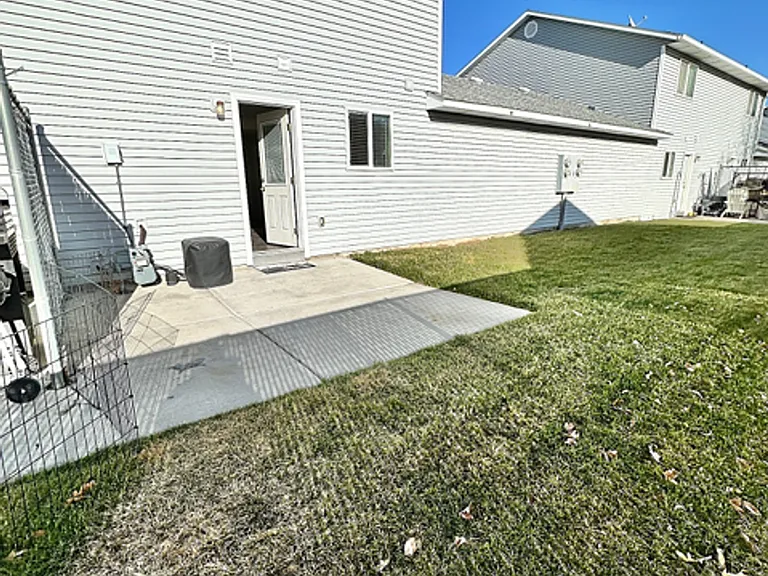 1596 Dustin Cir #C — Photo 14