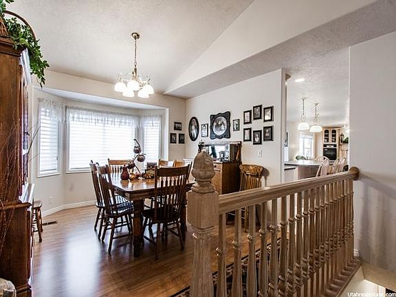 4th image of 1770 S Sunridge Dr
