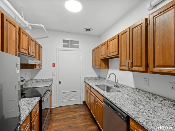 187 Bank St #302, New London, CT 06320