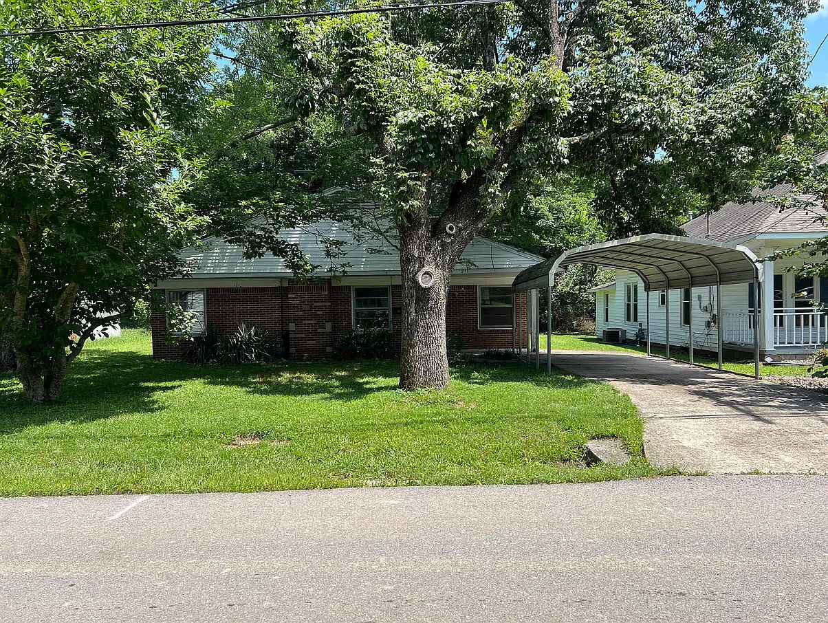 4 bed, 1628 sqft, $1,750 — Photo 1