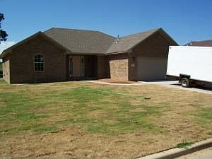 2nd image of 370 Thornwood Ln