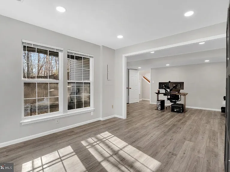 47575 Sharpskin Island Sq — Photo 17