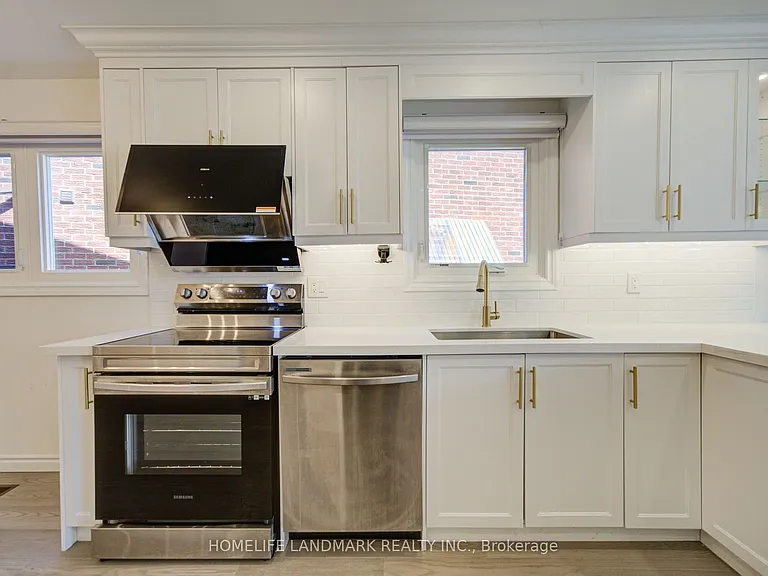 25 Lansbury Dr — Photo 7