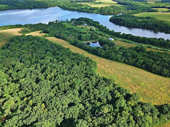 W 210th St, Ridgeway, MO 64481