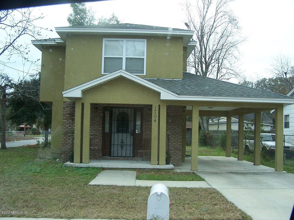 1st image of 1704 W 17th St