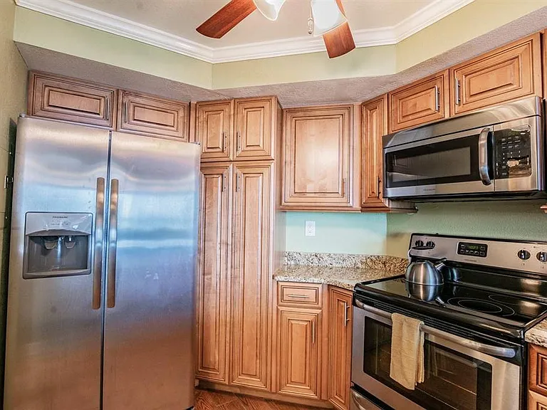 6295 Bahia Del Mar Cir #401 — Photo 3