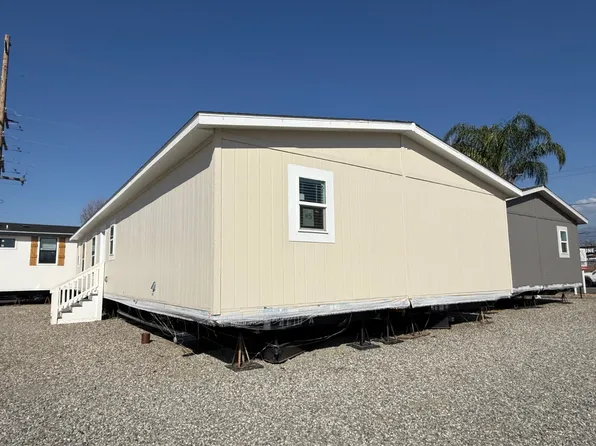 1475 N State St #72, Hemet, CA 92543