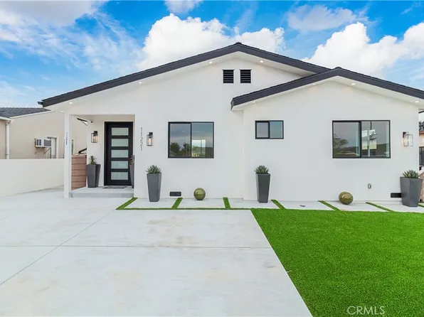 11221 & 11223 Runnymede St, Sun Valley, CA 91352