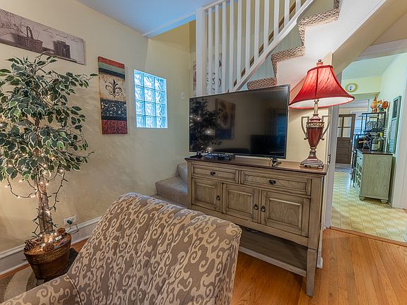 5th image of 4210 N Overhill Ave