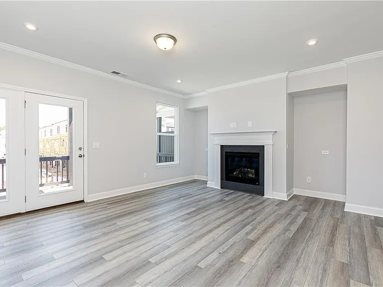 1337 Creekside Cir NW — Photo 8