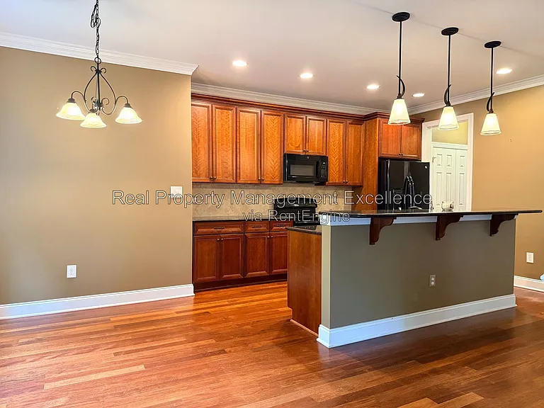 616 Lake Artesia Ln — Photo 15