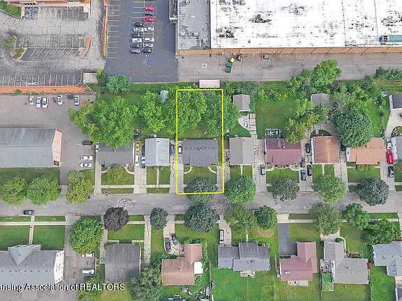 2nd image of 924-926 Legrand Dr