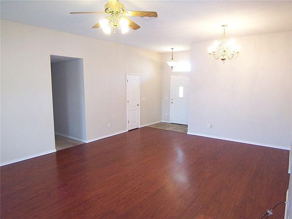 5th image of 1113 Melisa Dr