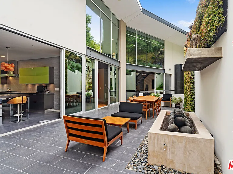 2207 Bowmont Dr — Photo 34