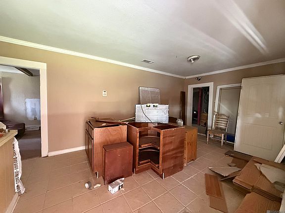 5th image of 336 Woodpecker St