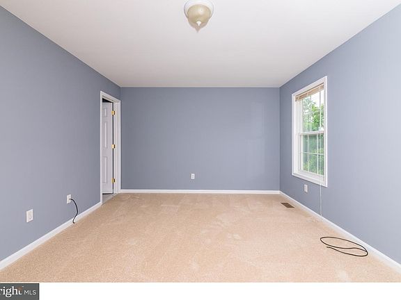 3rd image of 403 Baldini Blvd