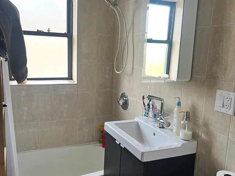 4444 W Gunnison St #3 — Photo 5