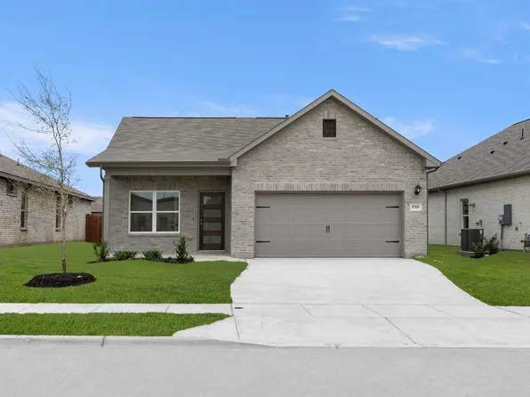 9709 McClane Farm Dr, Crowley, TX 76036